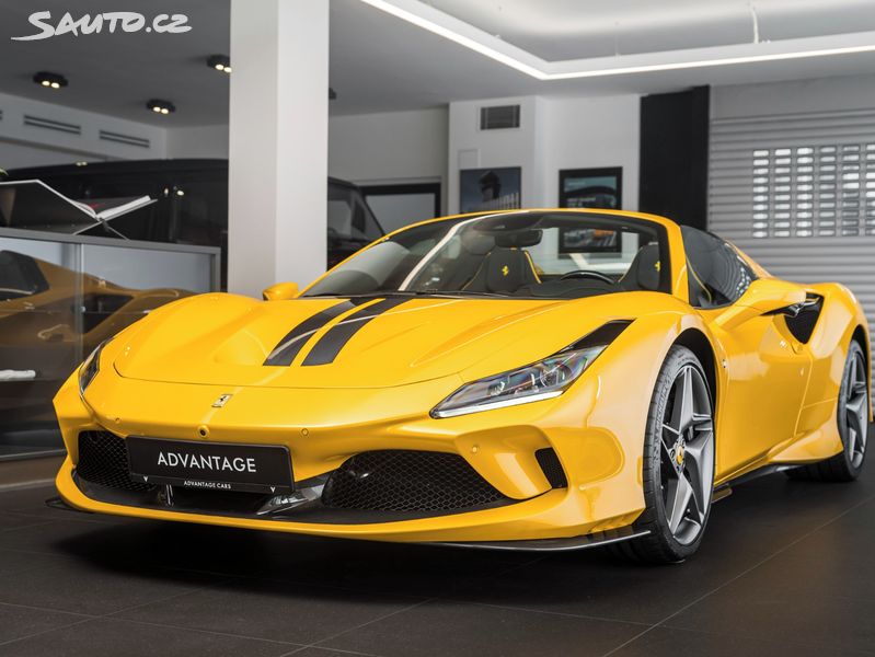Ferrari F8, Spider/Gaillo Triplo Strato